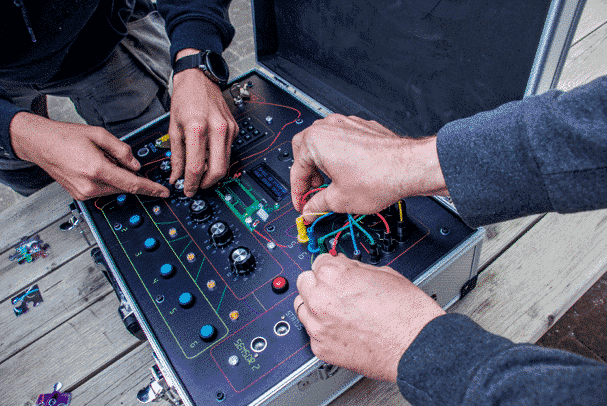 Defuse The Bomb header image