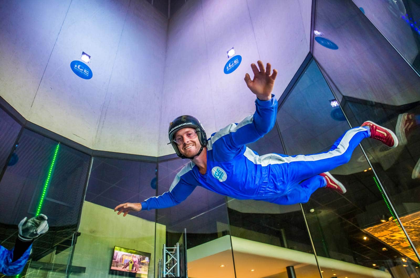 Indoor skydive header image
