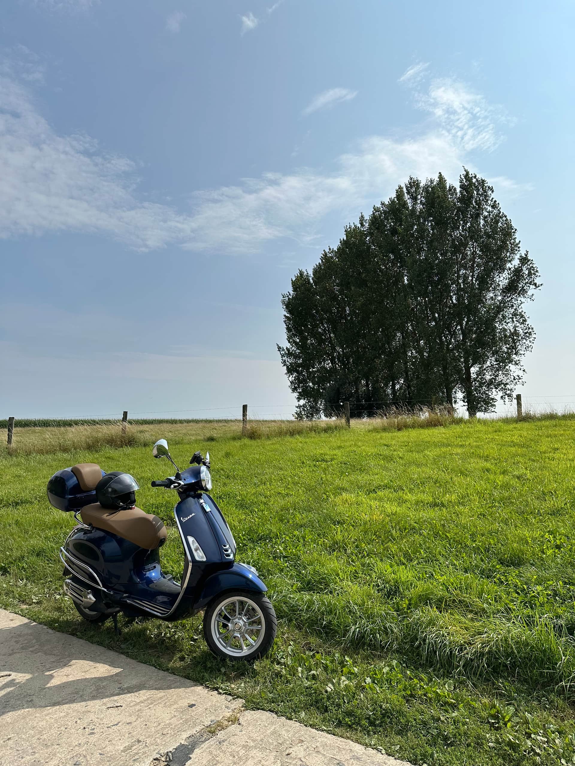 Vespa-tour langs de pittoreske Vlaamse Ardennen of het bruisende Gent header image