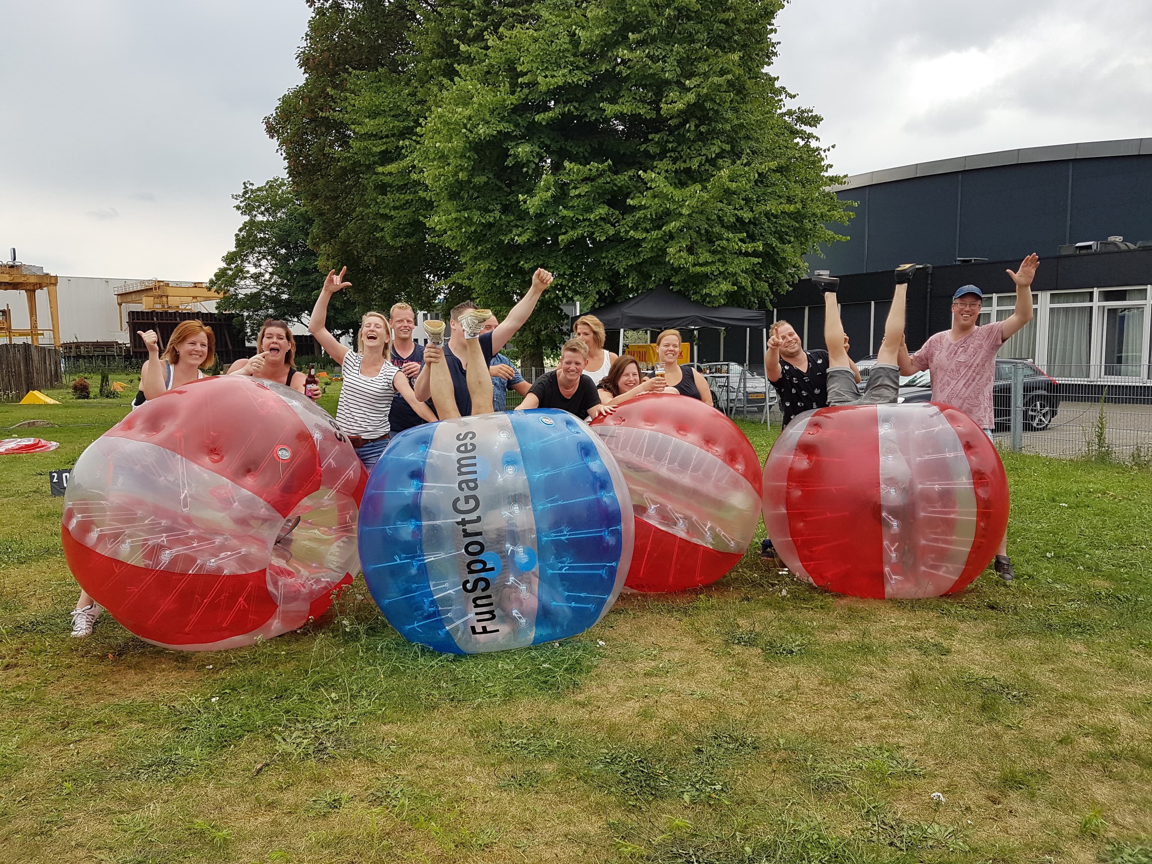 https://funkey.be/wp-content/uploads/2021/04/Bubbelvoetbal-foto-1-bresactiviteiten.nl_.jpg