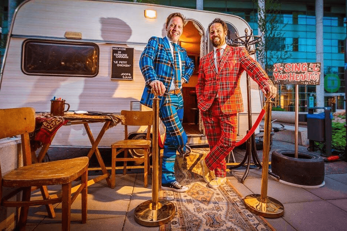 https://funkey.be/wp-content/uploads/2023/11/Activaties-bedrijfsfeest-Amsterdam-Karaoke-Caravan.png
