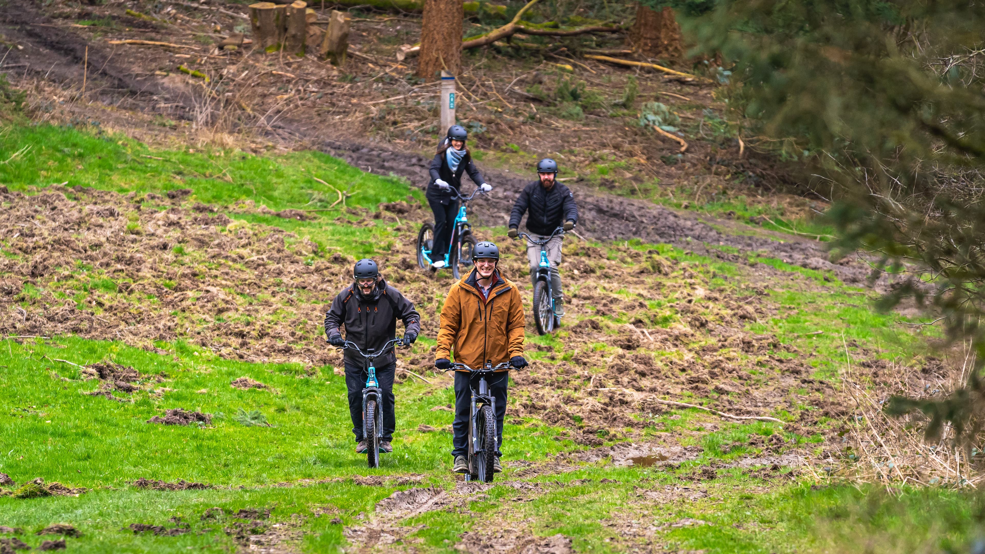 Avontuur en verkenning met all-terrain e-steps
