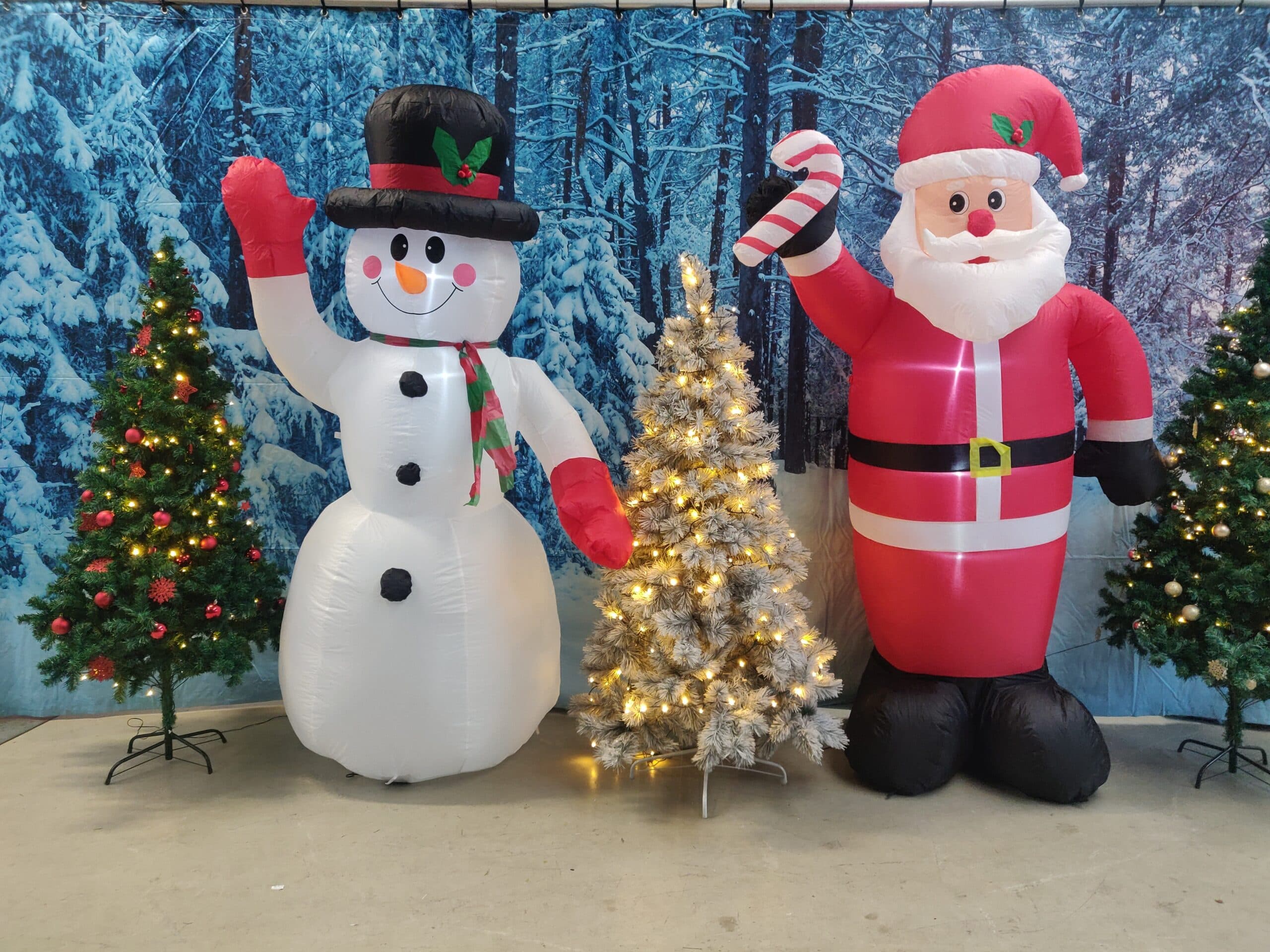 https://funkey.be/wp-content/uploads/2024/10/sneeuwpop-en-kerstman.jpg