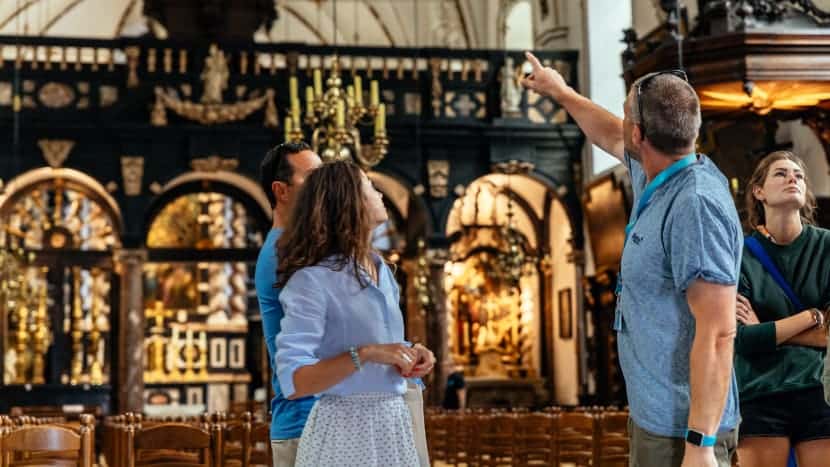 Historische wandeling door Brugge met chocolade proeverij, quiz en een glaasje Cava - Header