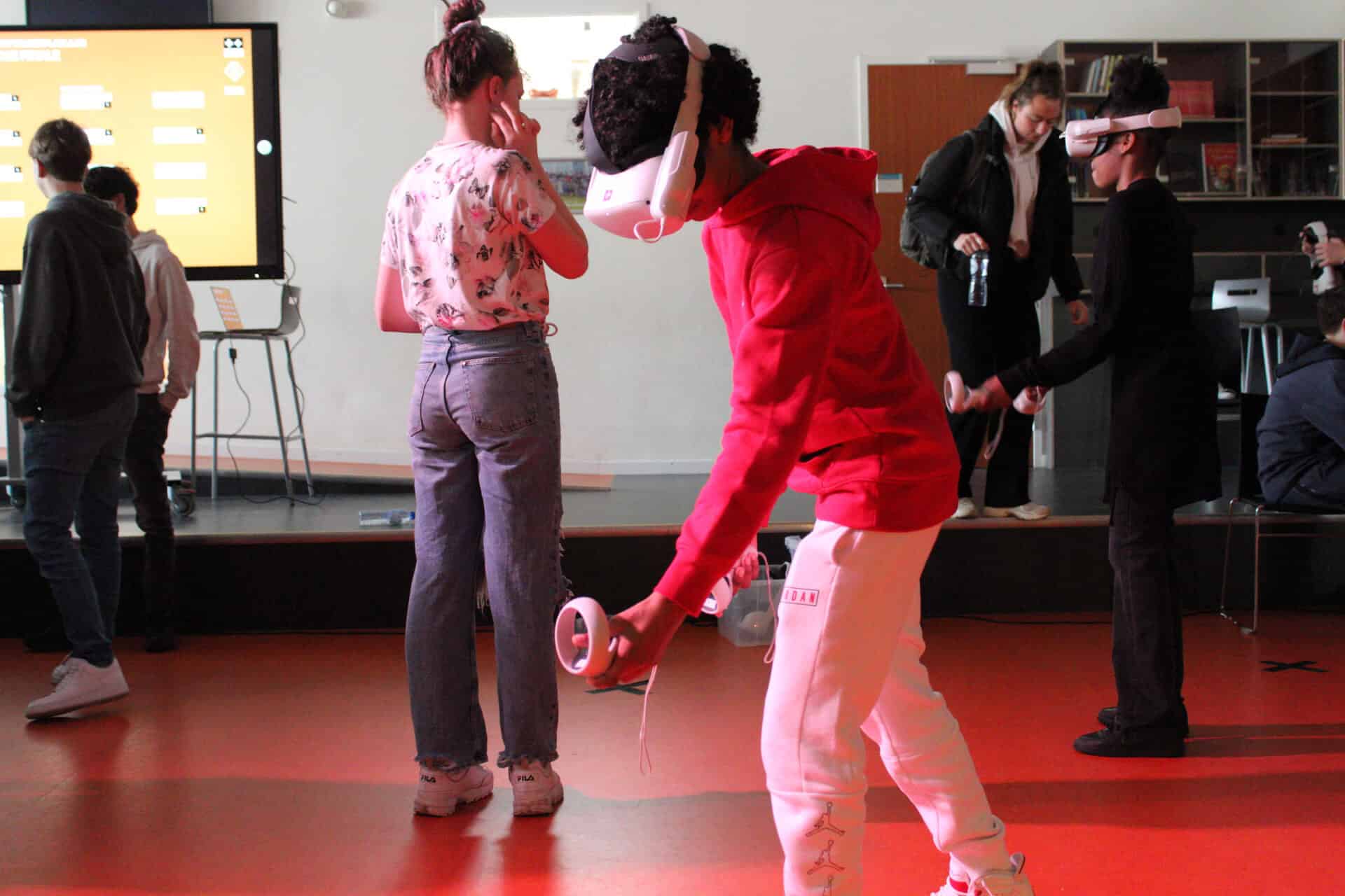 https://wp.funkey.be/wp-content/uploads/2023/11/VR-Virtual-Reality-groep-kinderen.jpg