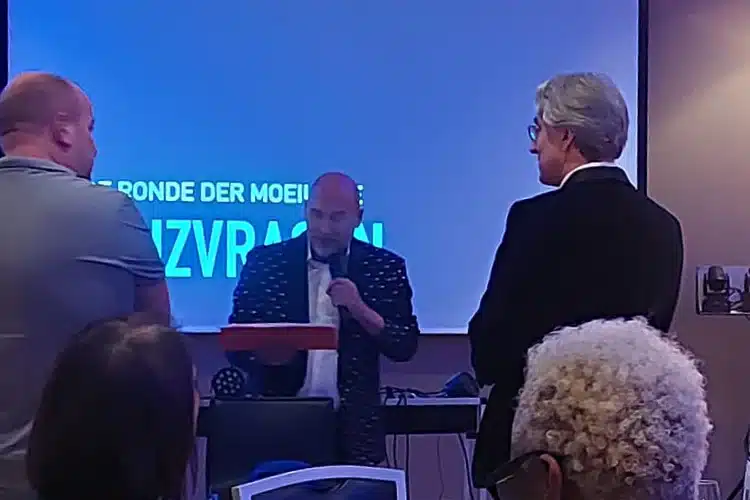 https://wp.funkey.be/wp-content/uploads/2024/02/klaas-big-screen.webp