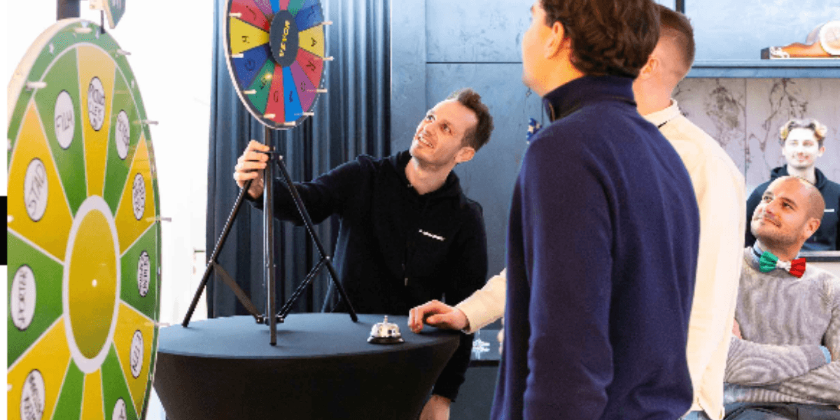 Autour du monde header image